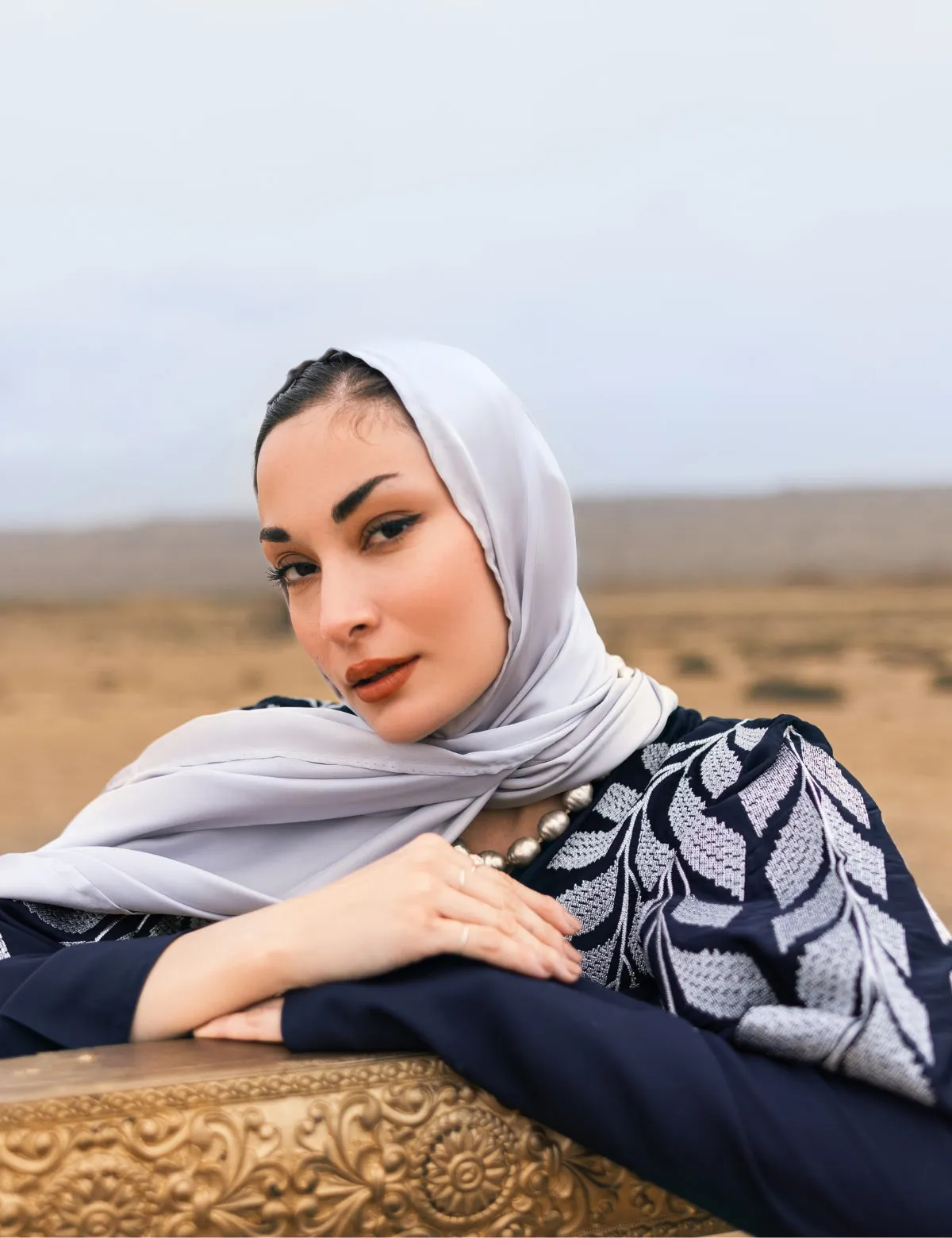 ANGELIC GLANCE ABAYA