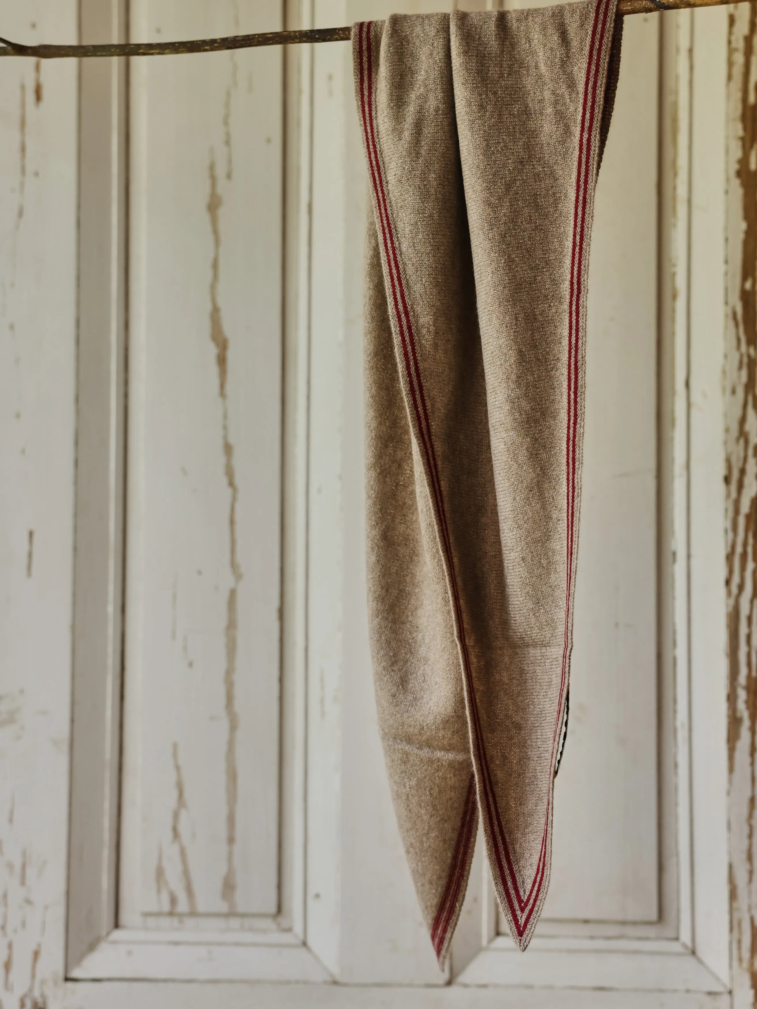 Bronte Spindle-shaped Knitted Cashmere Scarf - in 2 colors