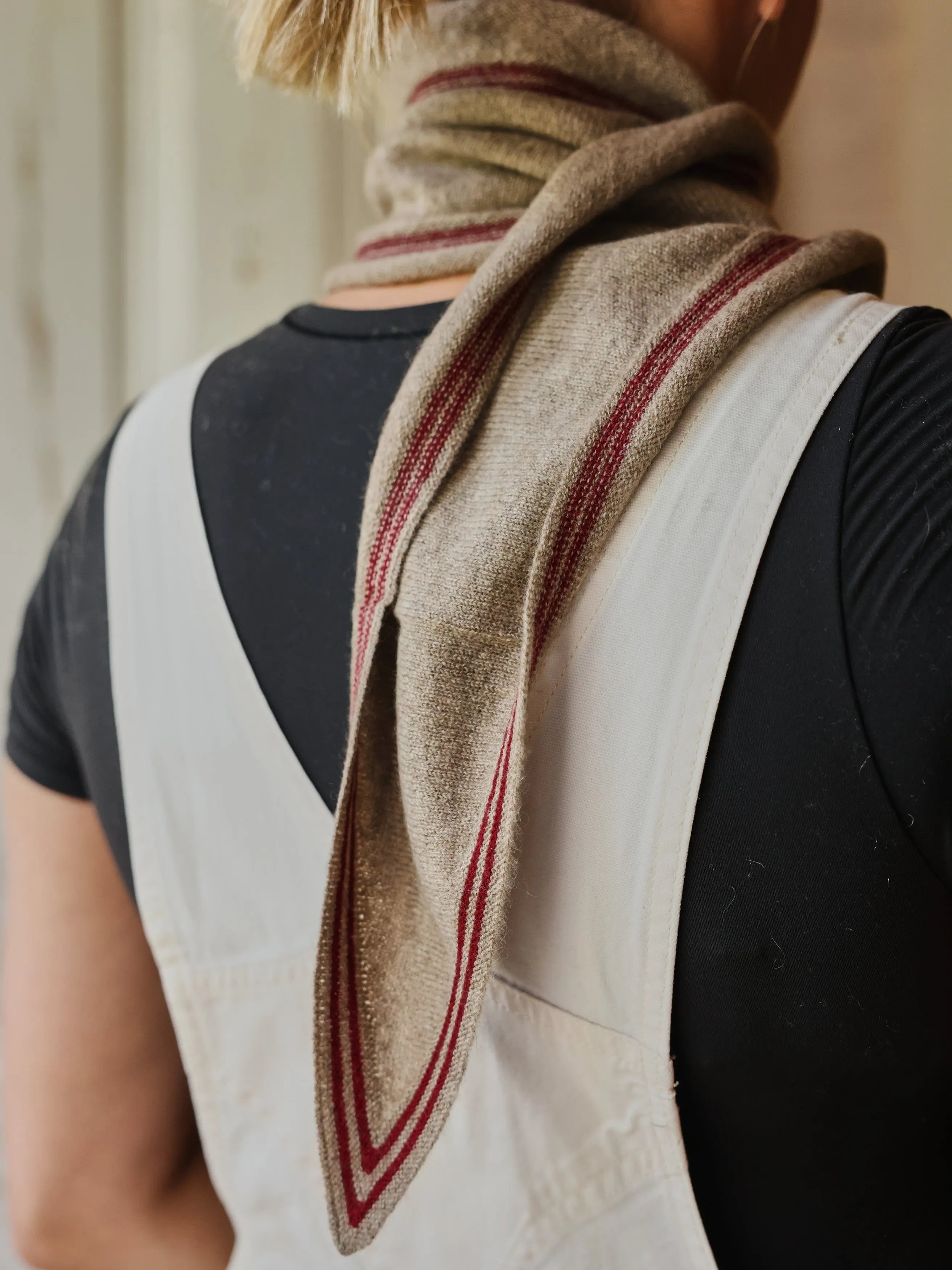 Bronte Spindle-shaped Knitted Cashmere Scarf - in 2 colors