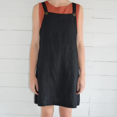 erin templeton overall dress - black • sale