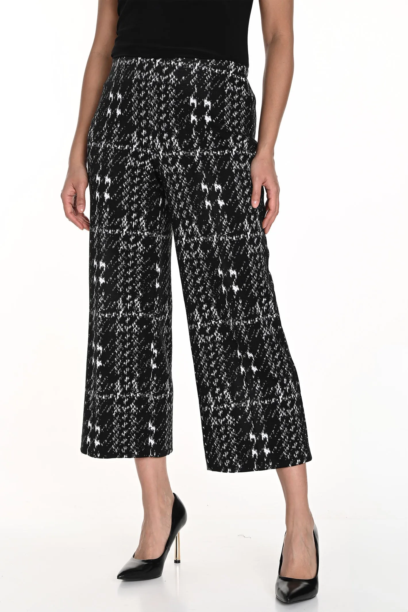 Frank Lyman Trousers Culotte Black Off White 243350