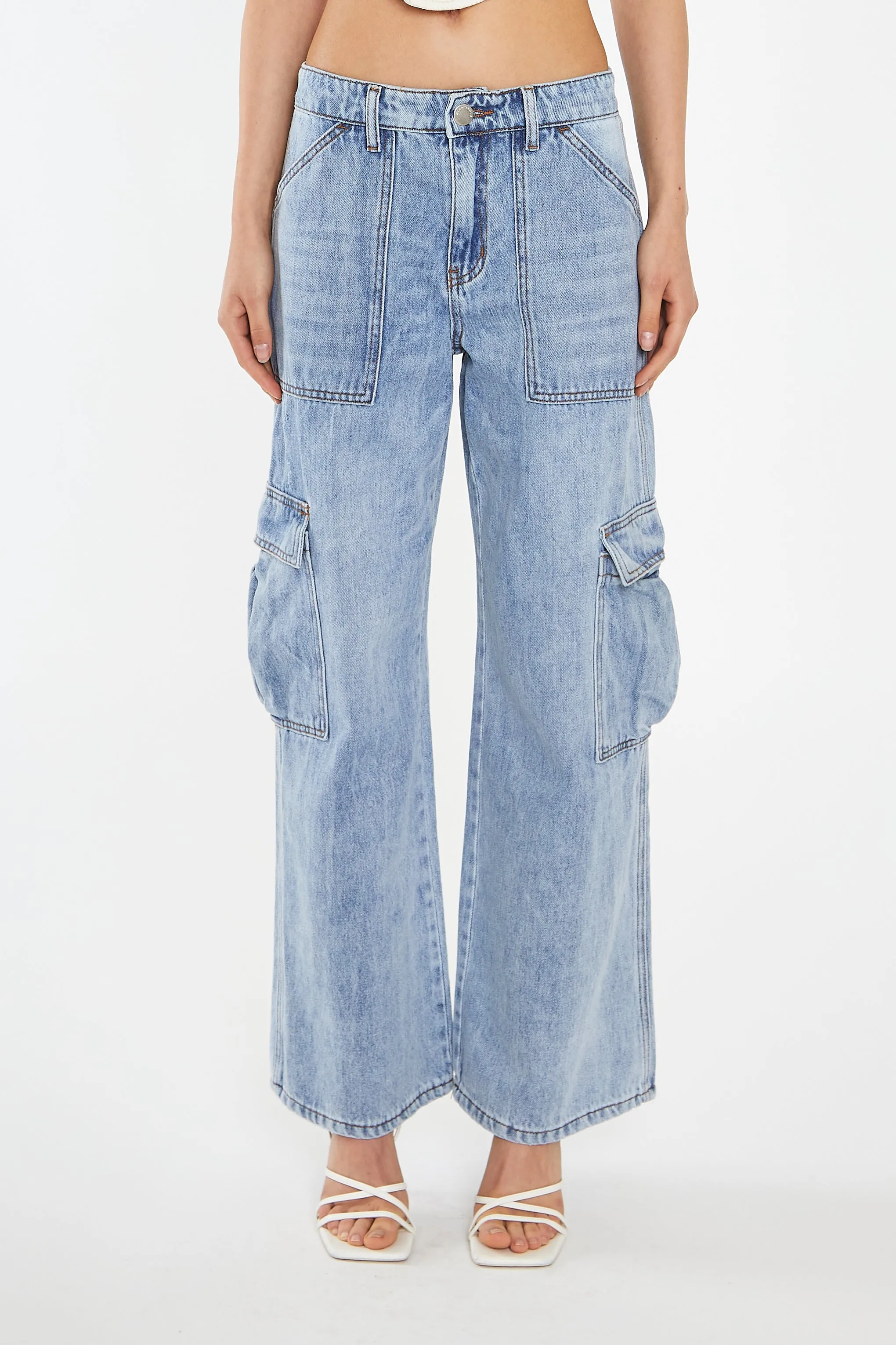 Light Stonewash Cargo Wide-Leg-Jeans