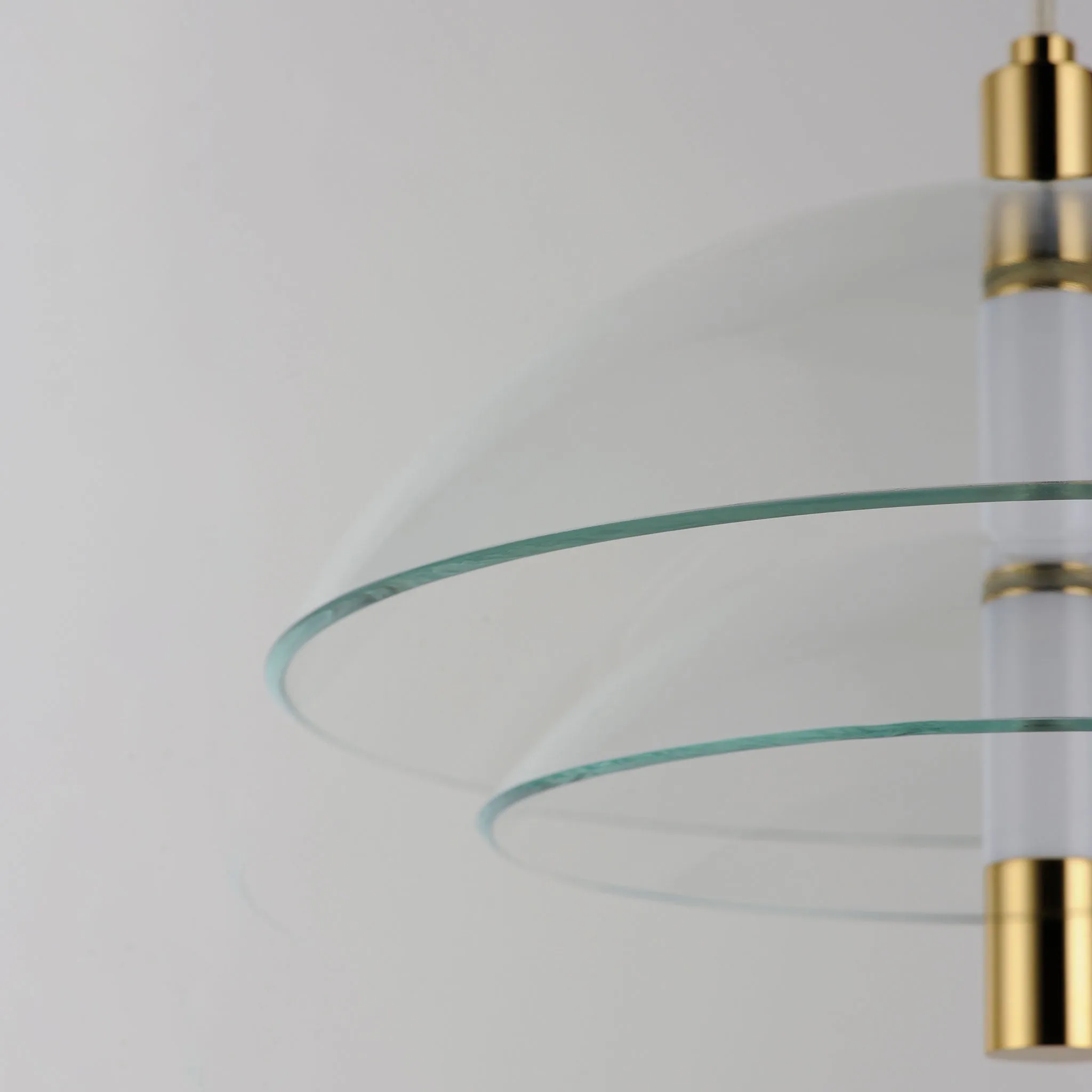 Maxim Arya Single Pendant