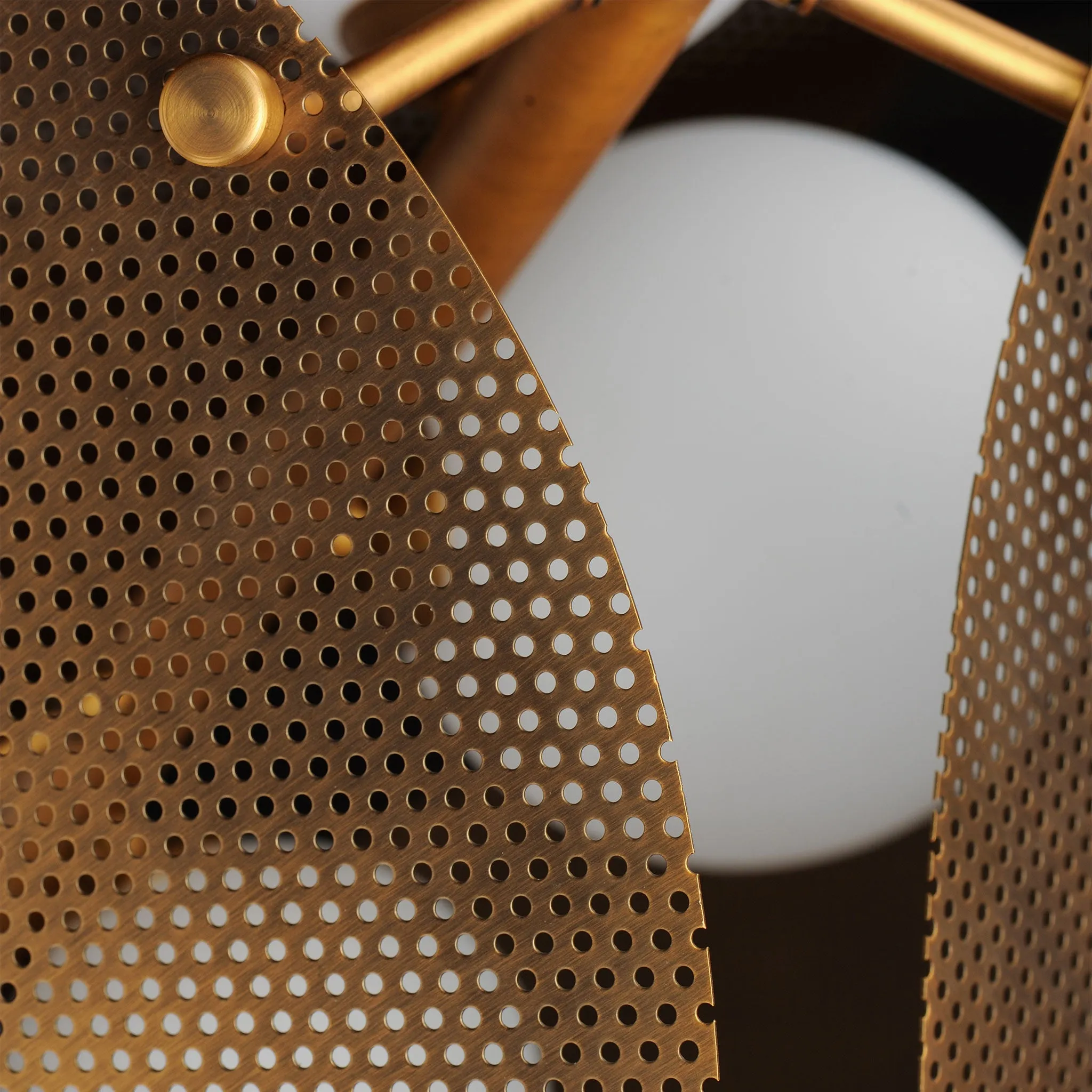 Maxim Chips Linear Pendant