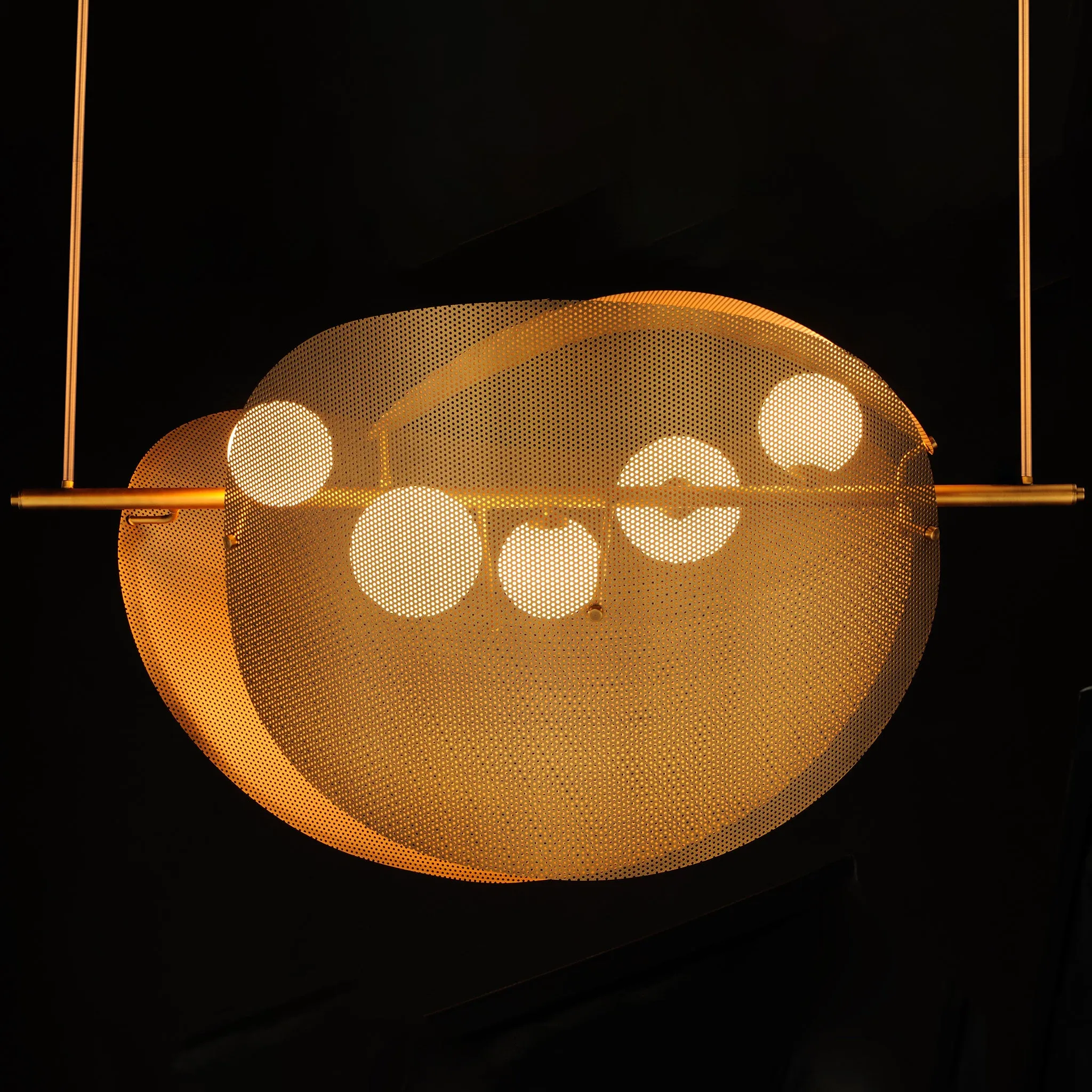 Maxim Chips Linear Pendant