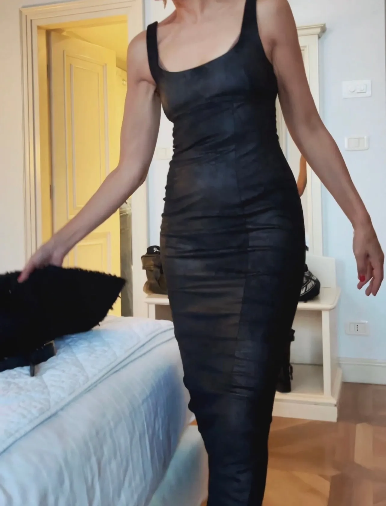 SLIM MIDI DRESS PU - BLACK