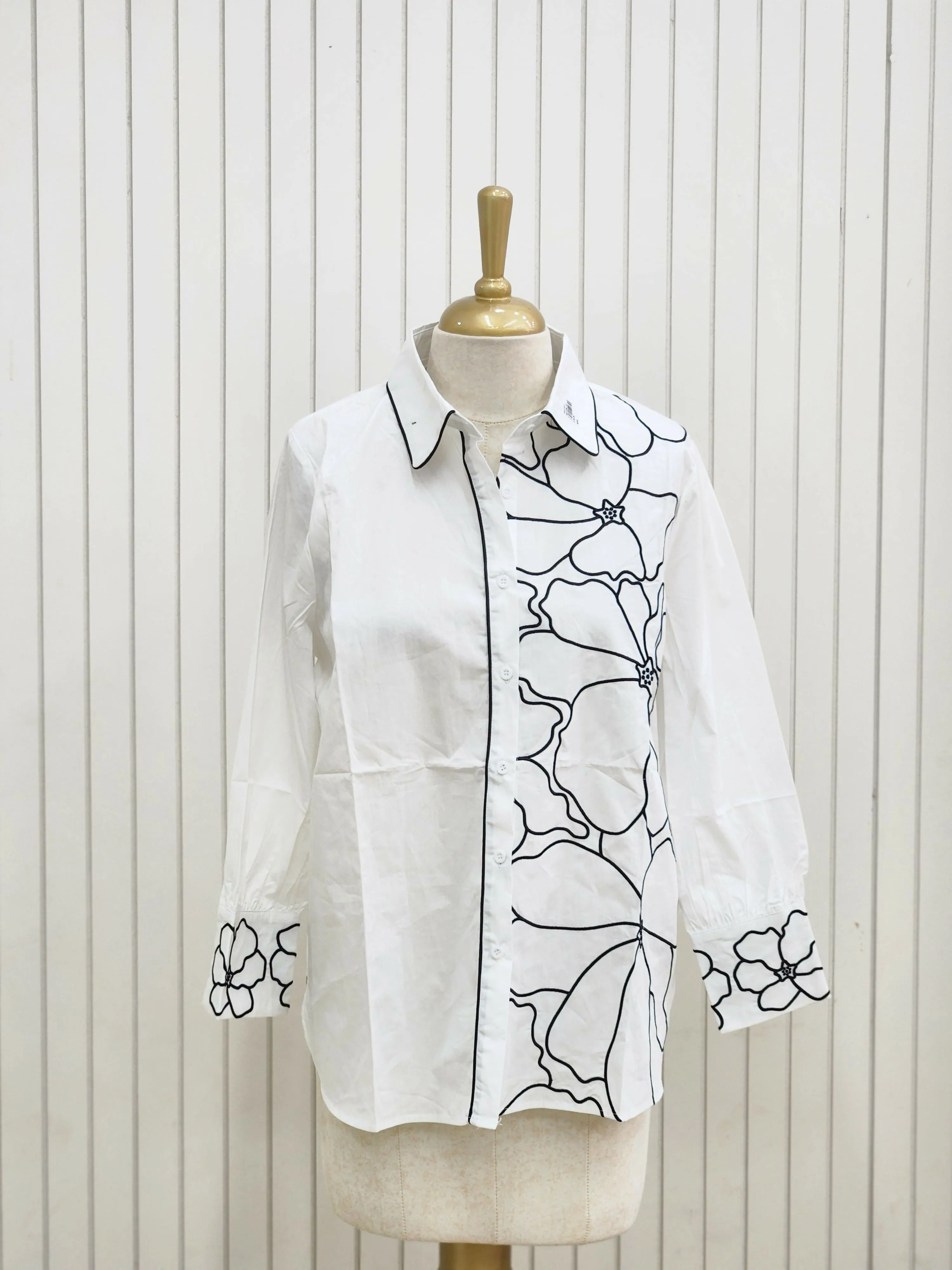 whites shirt with black threads work