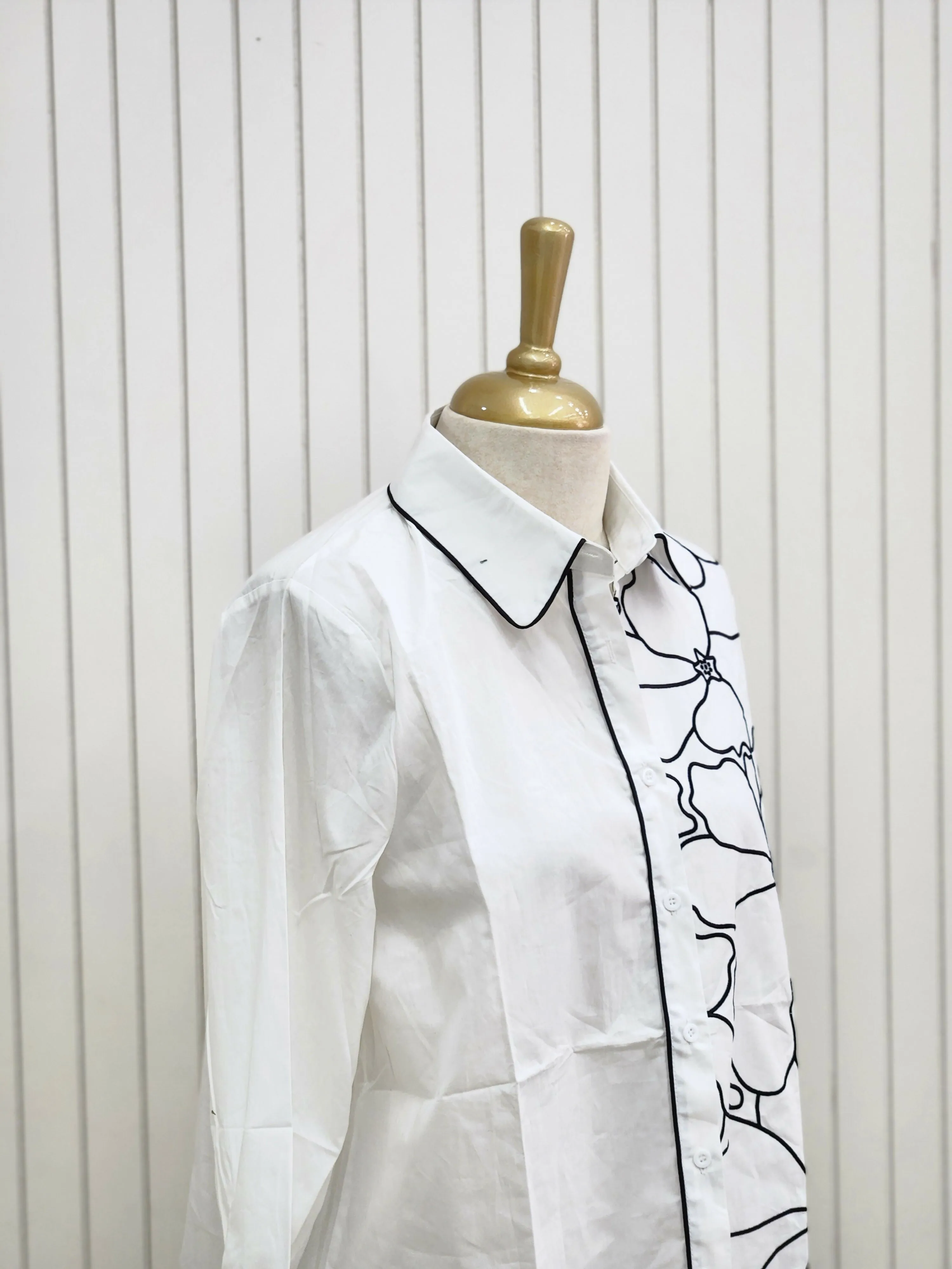 whites shirt with black threads work